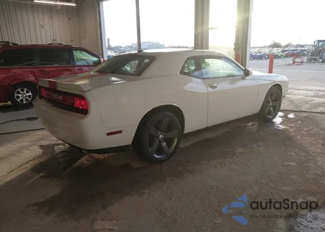 2013 Dodge Challenger Rallye Redline from USA, damaged, VIN 2C3CDYAG2DH549345
